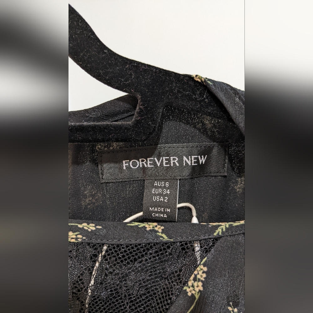 Forever New midi maxi black floral evening dress - Picture 7 of 7